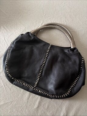 Vintage Leather Shoulder hobo Bag with Metallic Handle